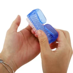 Unique Bargains Durable Large Horn Nail Brush 3.23"x1.57" 1 Pc